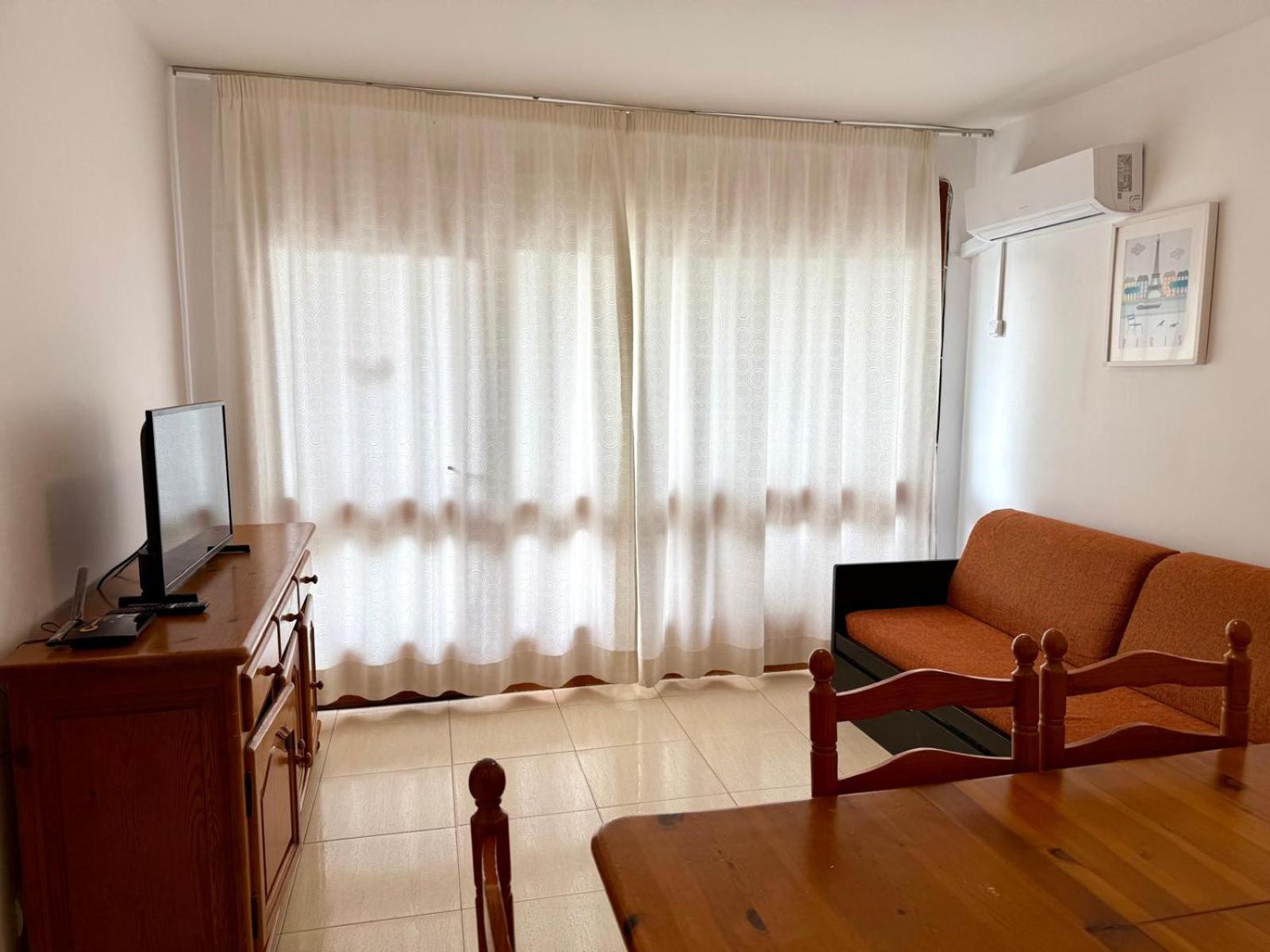 Apartamentos Colon Salou Luaran gambar